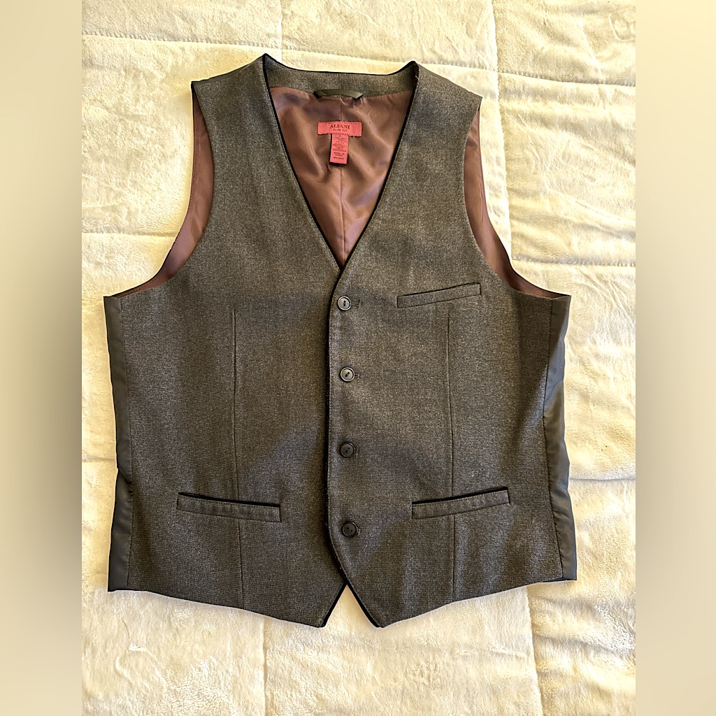 Euc Alfani Slim Fit Vest